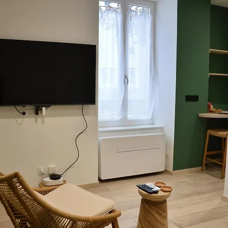 Apartment Cosy & I Lit Queen Size I Balneo Aurillac